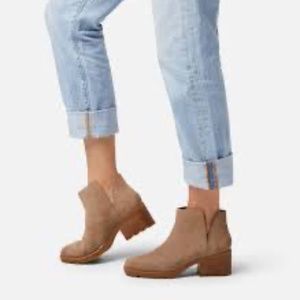 SOREL booties - size 8 - great condition.